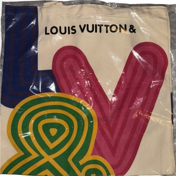New Louis Vuitton Exhibition Tote - Picture 3 of 3